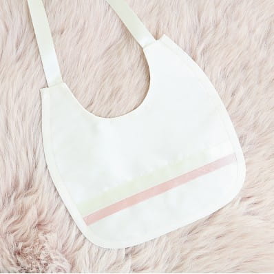 Echo bib with pink